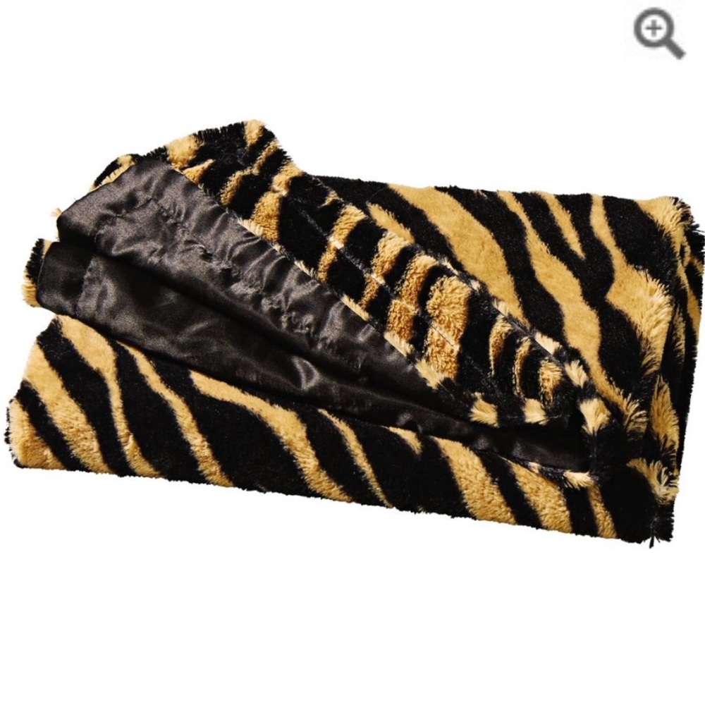 BNWT! FAUX-FUR Tiger Stripe BLANKET/THROW. Sexy!